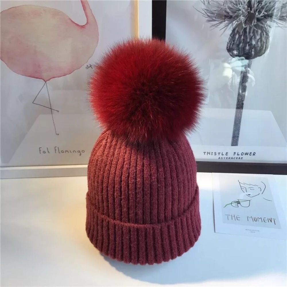 NEW  Burgundy Wine Fox Fur Ribbed Knit Hat